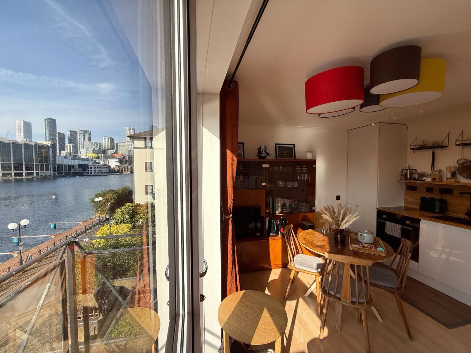 Clippers Quay Loft At Canary Wharf Homestay London