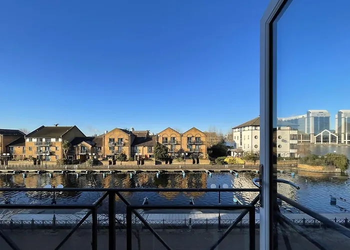 Clippers Quay Loft At Canary Wharf